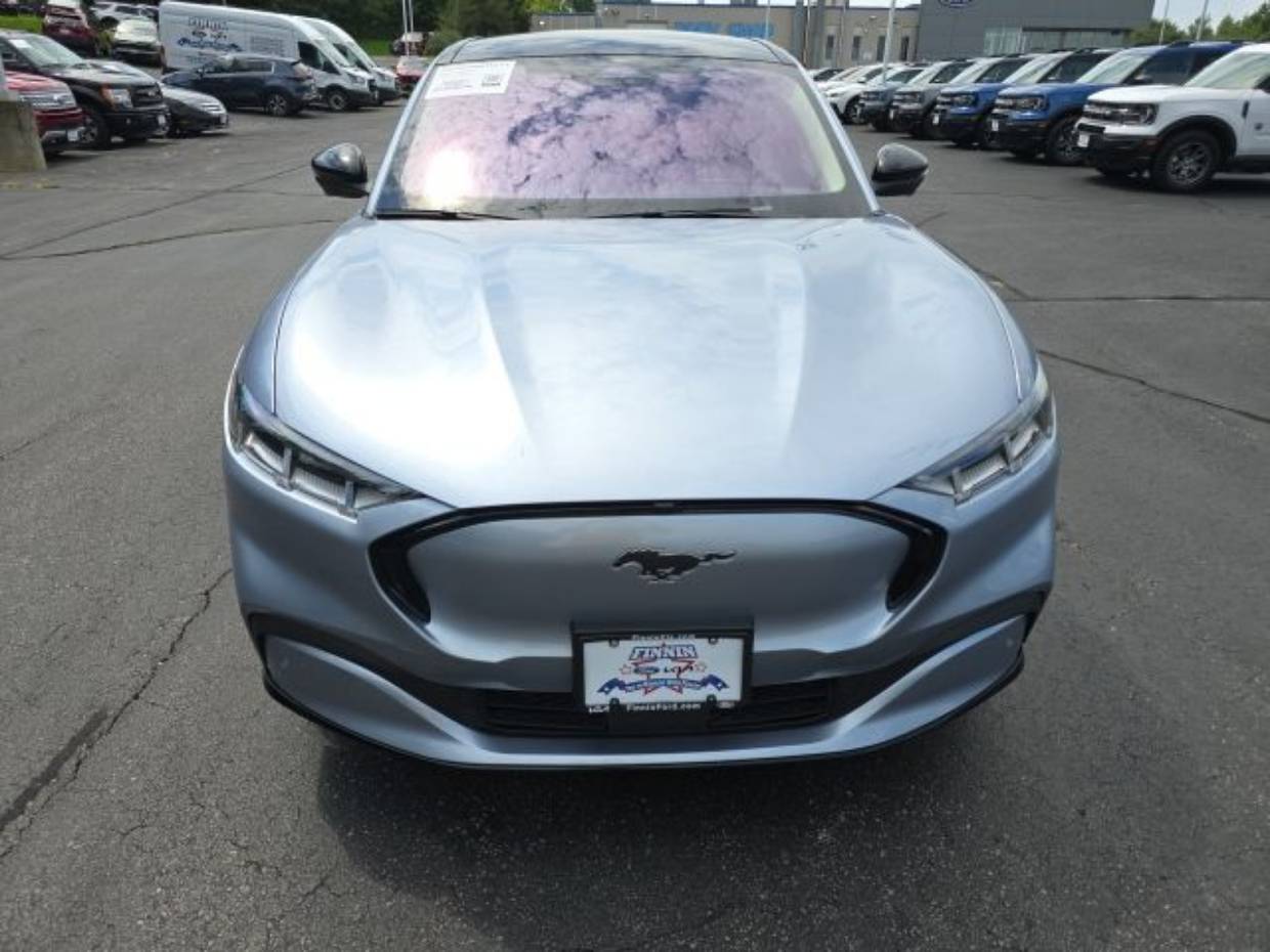 Certified 2022 Ford Mustang Mach-E Premium AWD with VIN 3FMTK3SU8NMA41601 for sale in Dubuque, IA