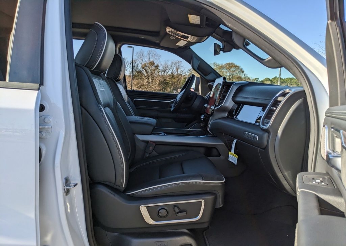 2026 RAM 1500 Laramie - Photo 54