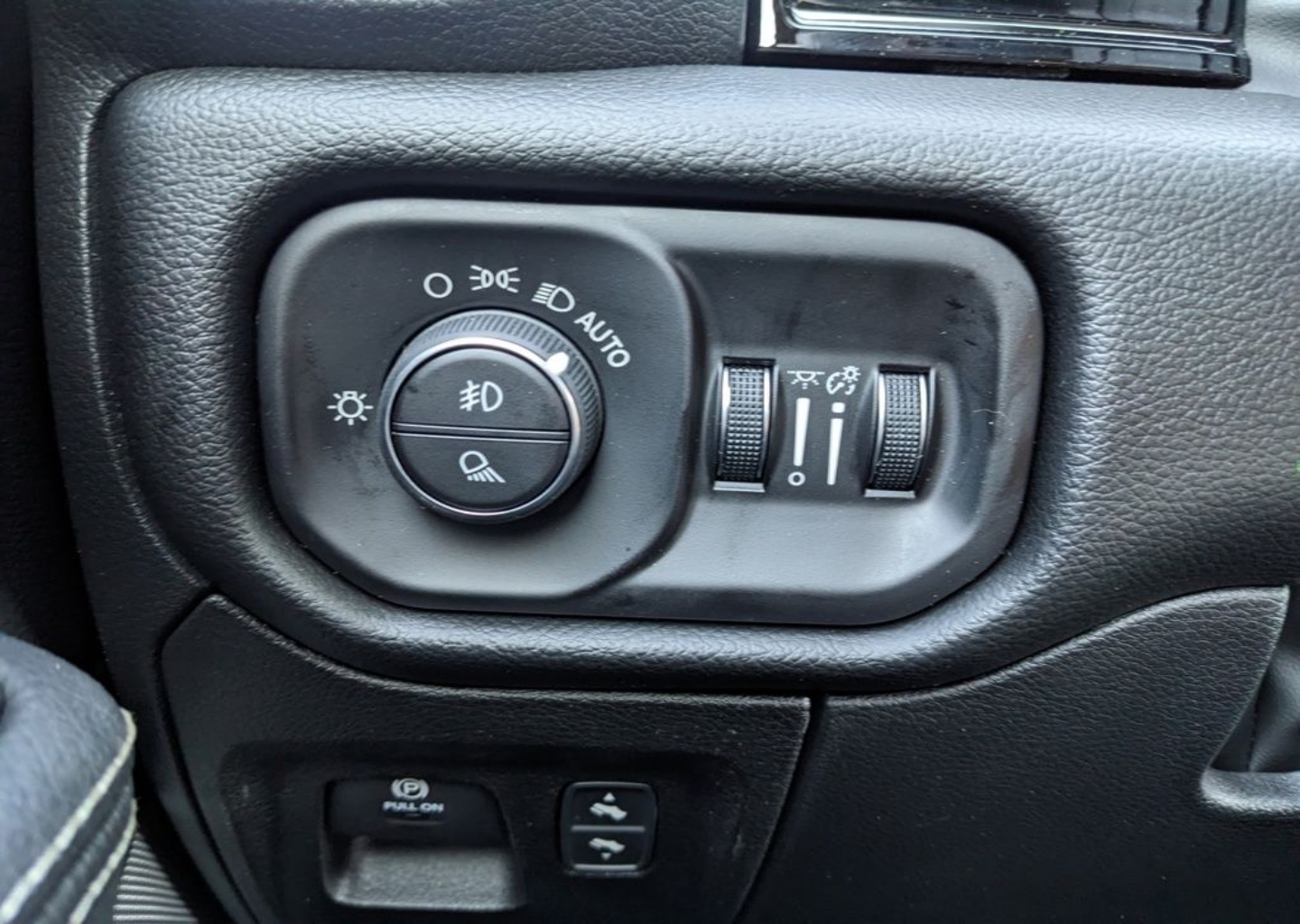 2026 RAM 1500 Laramie - Photo 57