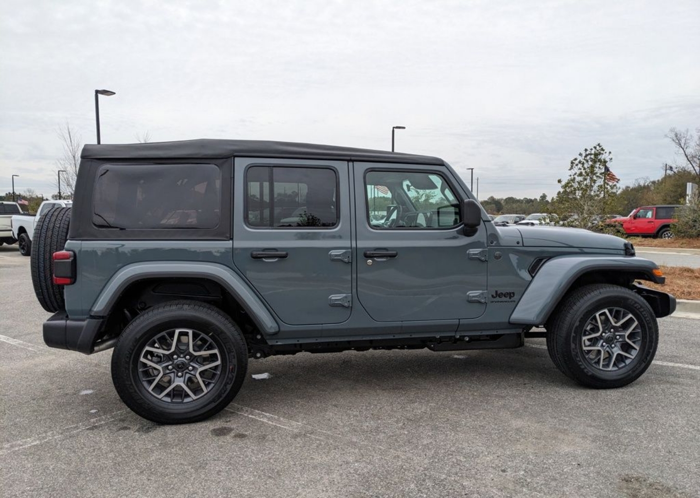 2026 Jeep Wrangler 4-Door Sahara - Photo 20