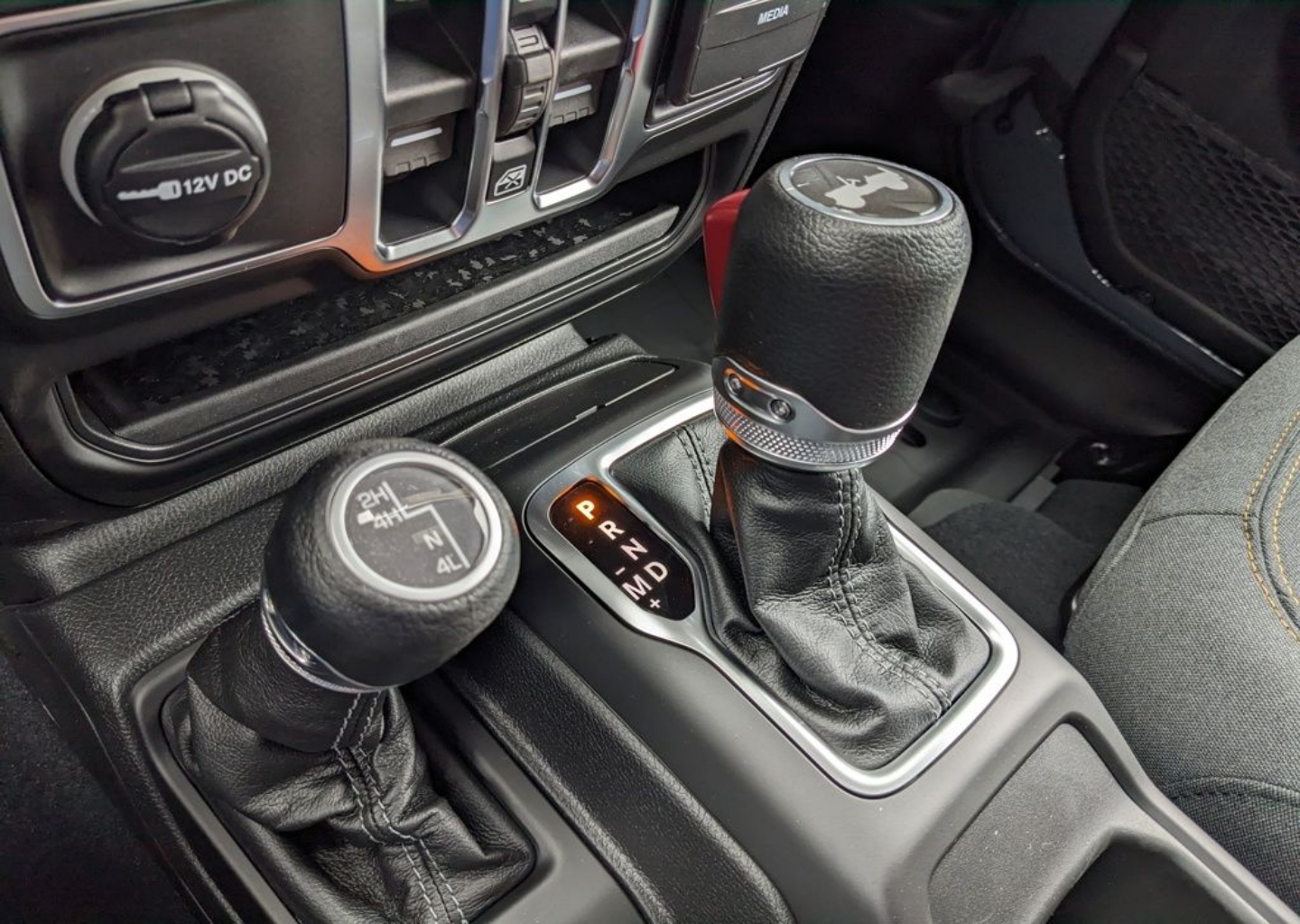 2026 Jeep Wrangler 4-Door Sahara - Photo 32