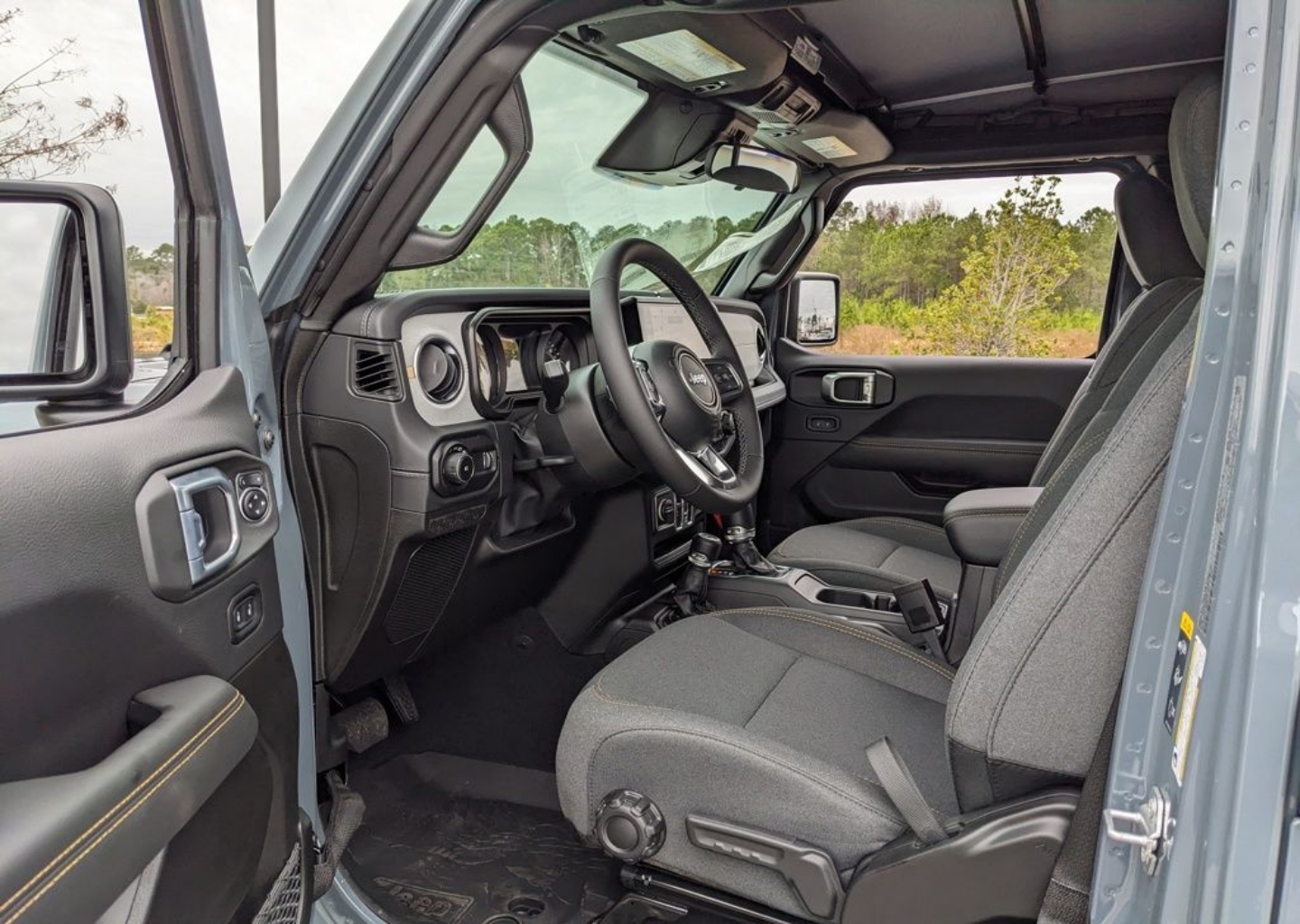 2026 Jeep Wrangler 4-Door Sahara - Photo 35