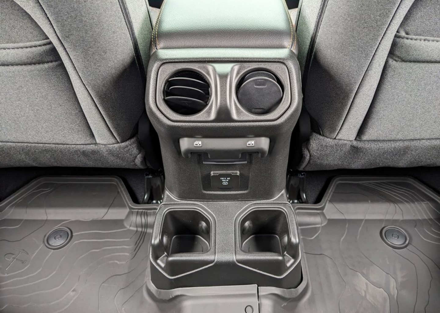 2026 Jeep Wrangler 4-Door Sahara - Photo 39
