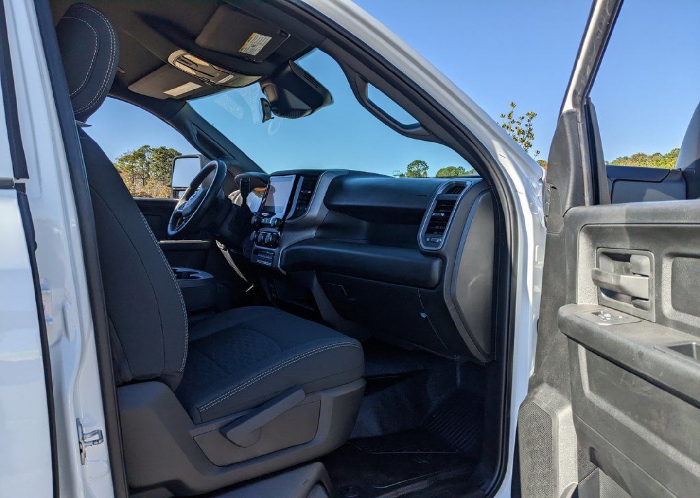 2026 RAM 3500 Chassis Tradesman - Photo 30