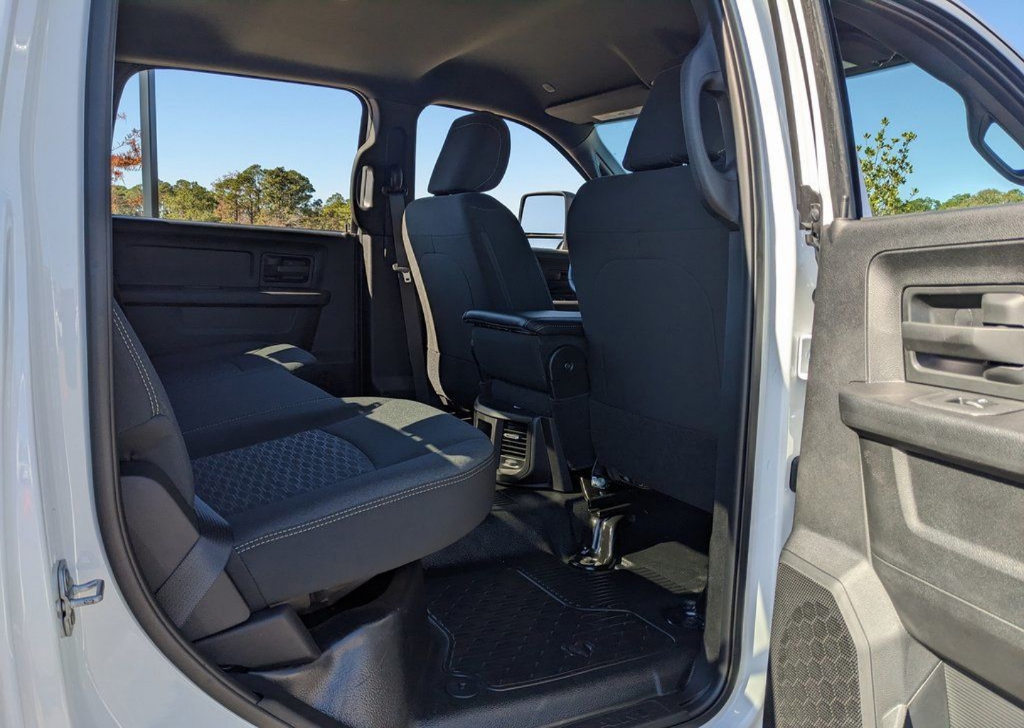 2026 RAM 3500 Chassis Tradesman - Photo 36