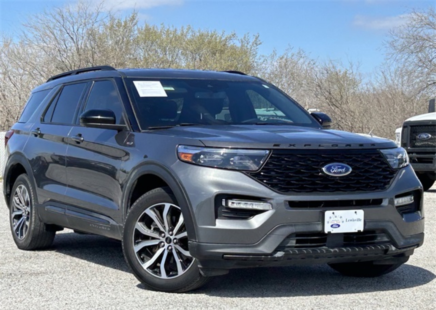 2023 Ford Explorer ST-LINE