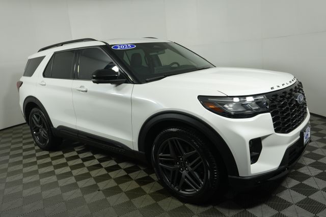 Certified 2025 Ford Explorer ST with VIN 1FMWK8GCXSGB95954 for sale in Kansas City