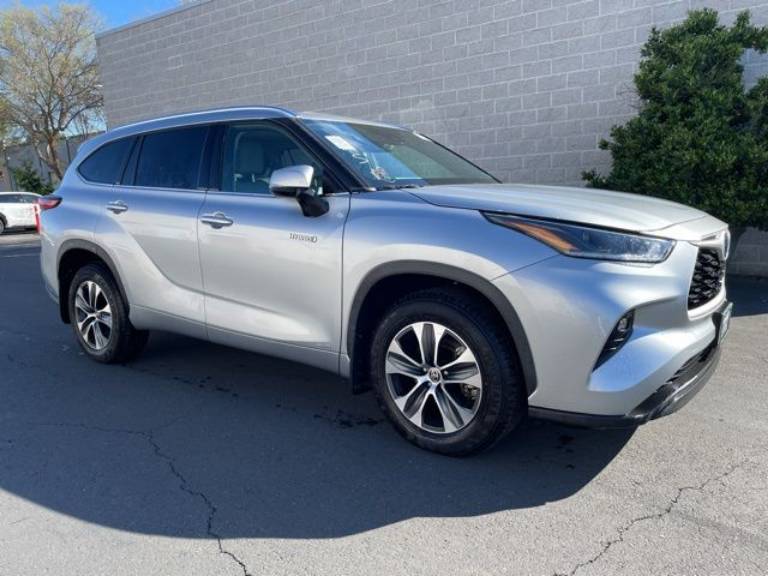 2021 Toyota Highlander Hybrid XLE