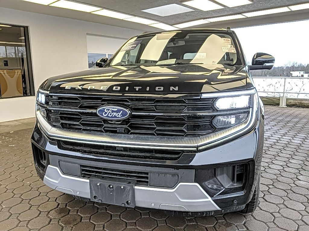 Used 2025 Ford Expedition MAX Platinum