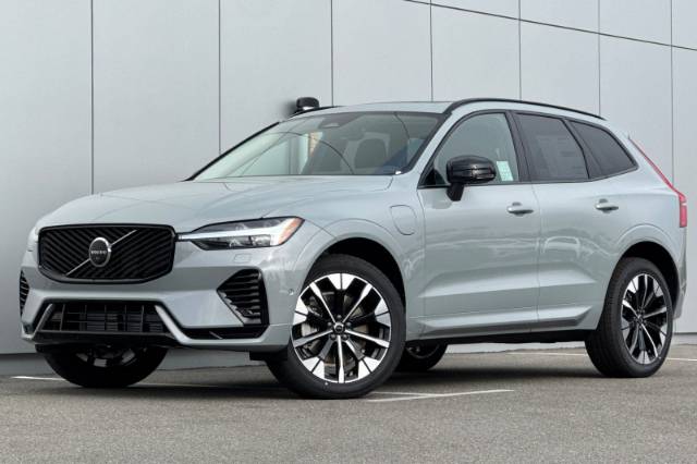 2026 Volvo XC60 Plug-In Hybrid T8 Plus