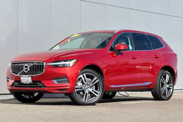 2021 Volvo XC60 Recharge Plug-In Hybrid T8 Inscription Expression