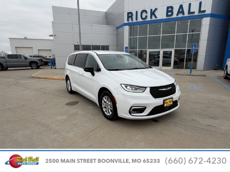 2024 Chrysler Pacifica T