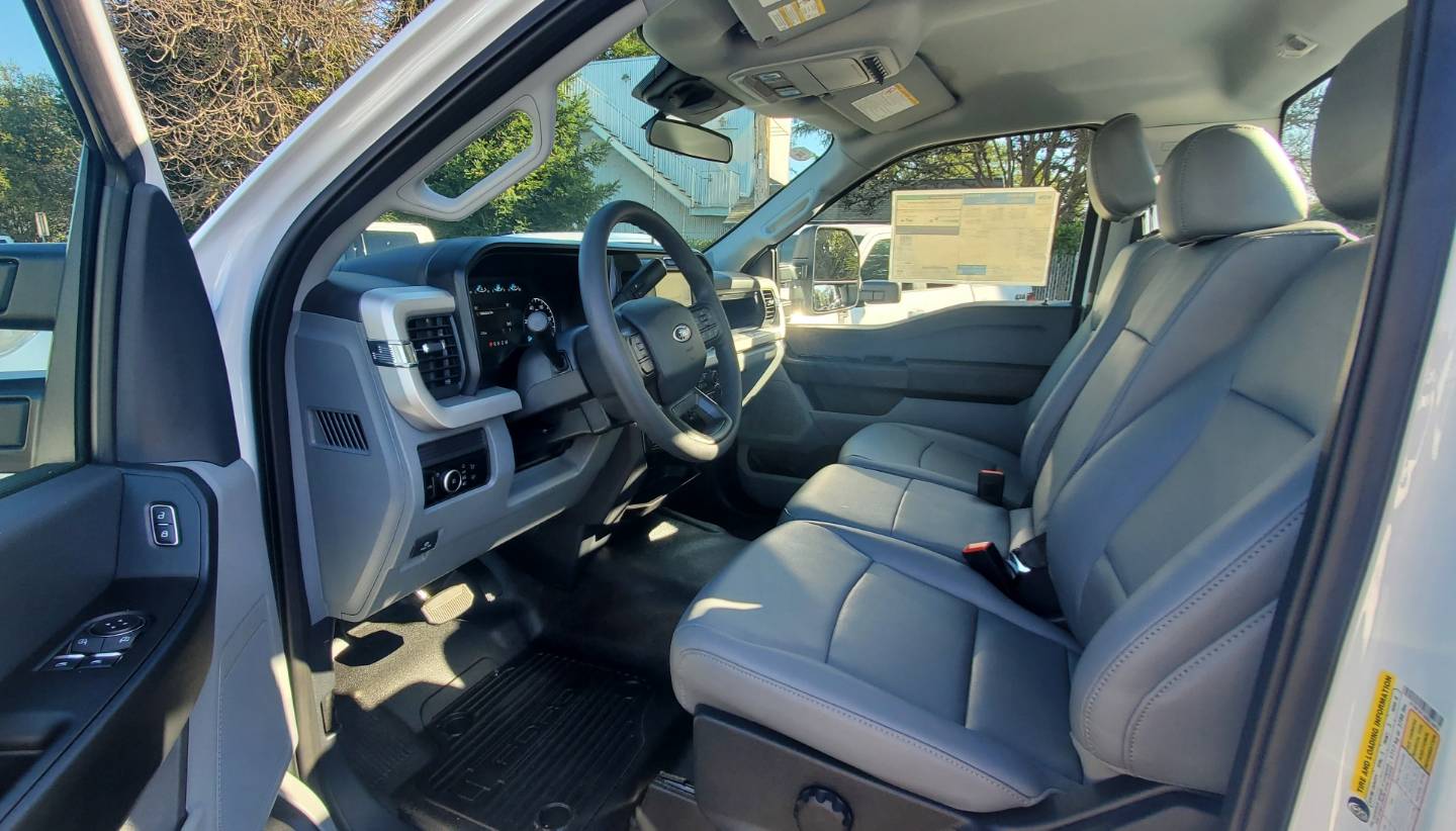 2025 Ford F-250 Super Duty XL - Photo 6