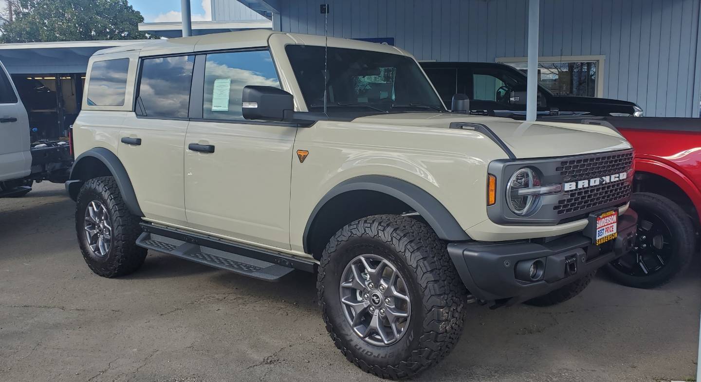 2025 Ford Bronco Badlands 4x4's photo