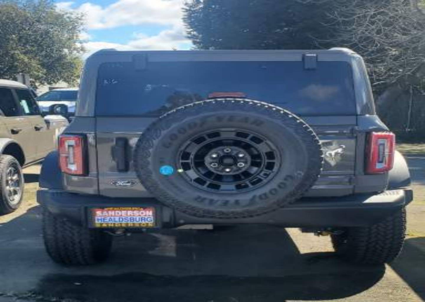Vehicle Image 2