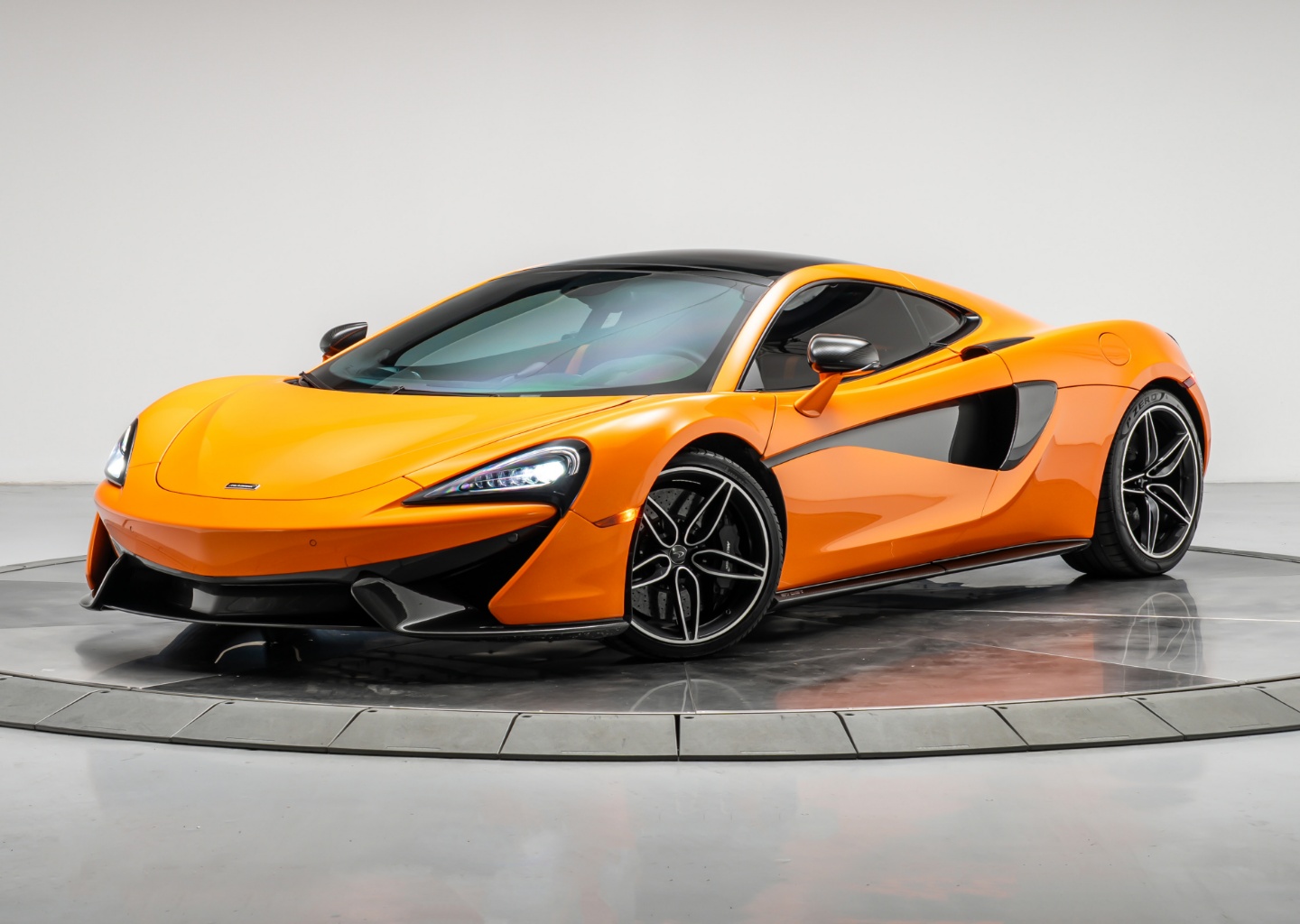 2017 McLaren 570GT Base