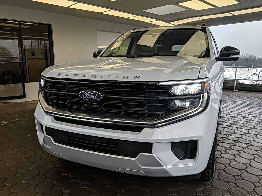 Used 2025 Ford Expedition MAX Platinum