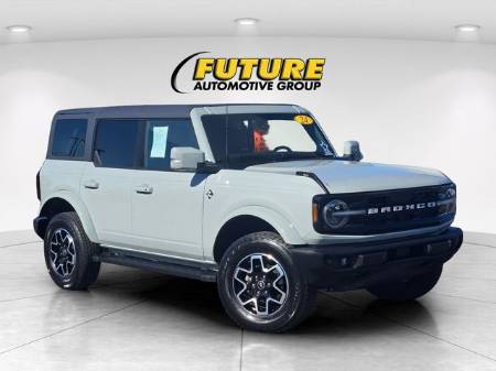 2024 Ford Bronco Outer Banks
