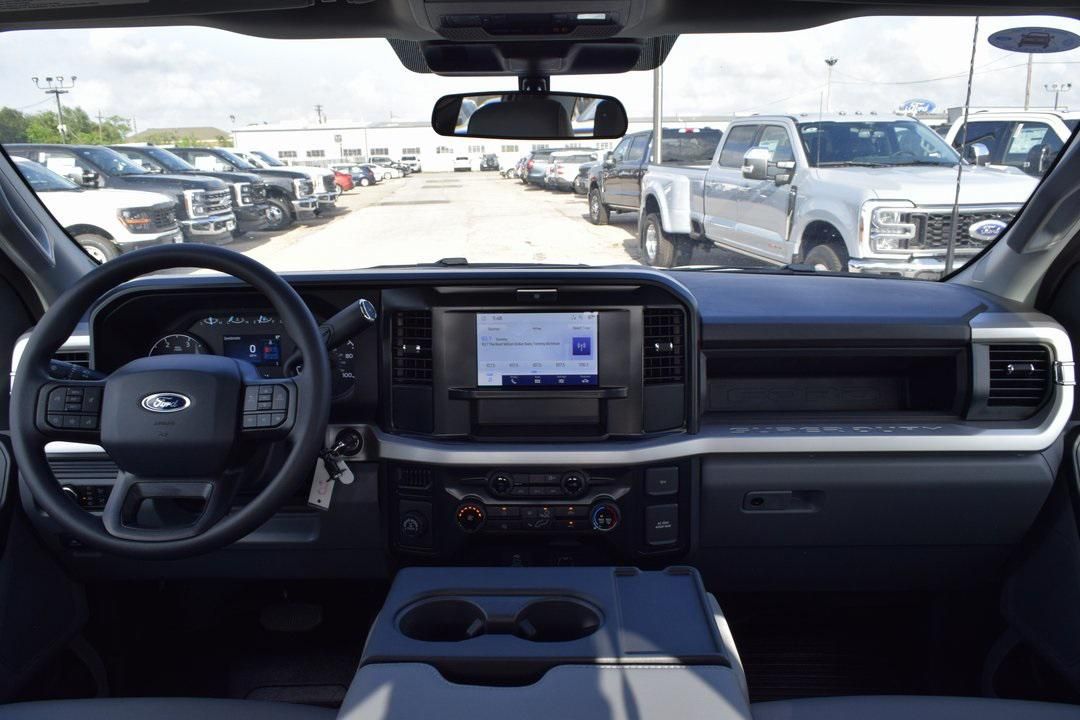 2025 Ford F-250 Super Duty XL - Photo 7