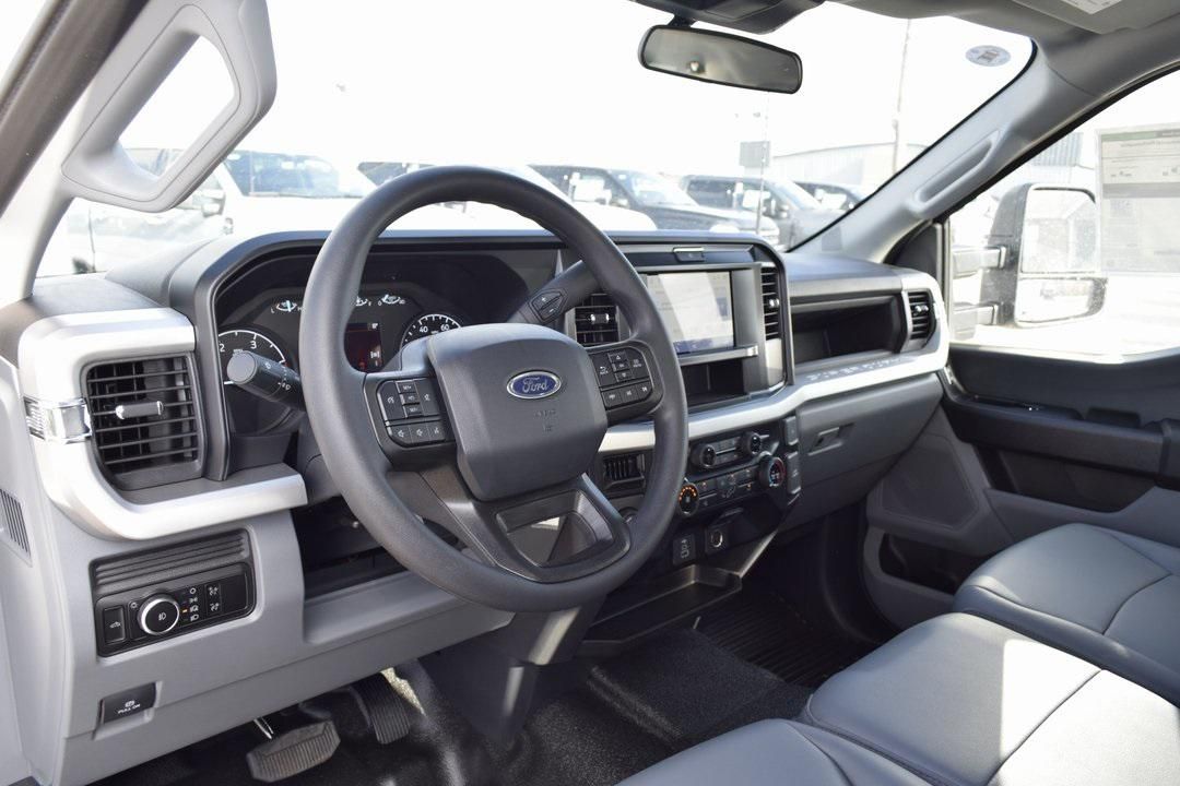 2025 Ford F-250 Super Duty XL - Photo 17