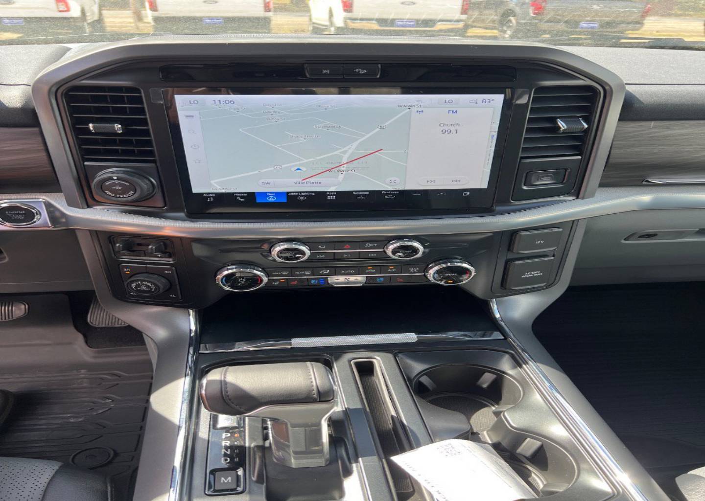 2025 Ford F-150 Lariat - Photo 11