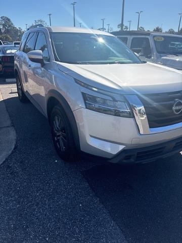 Used 2022 Nissan Pathfinder SV