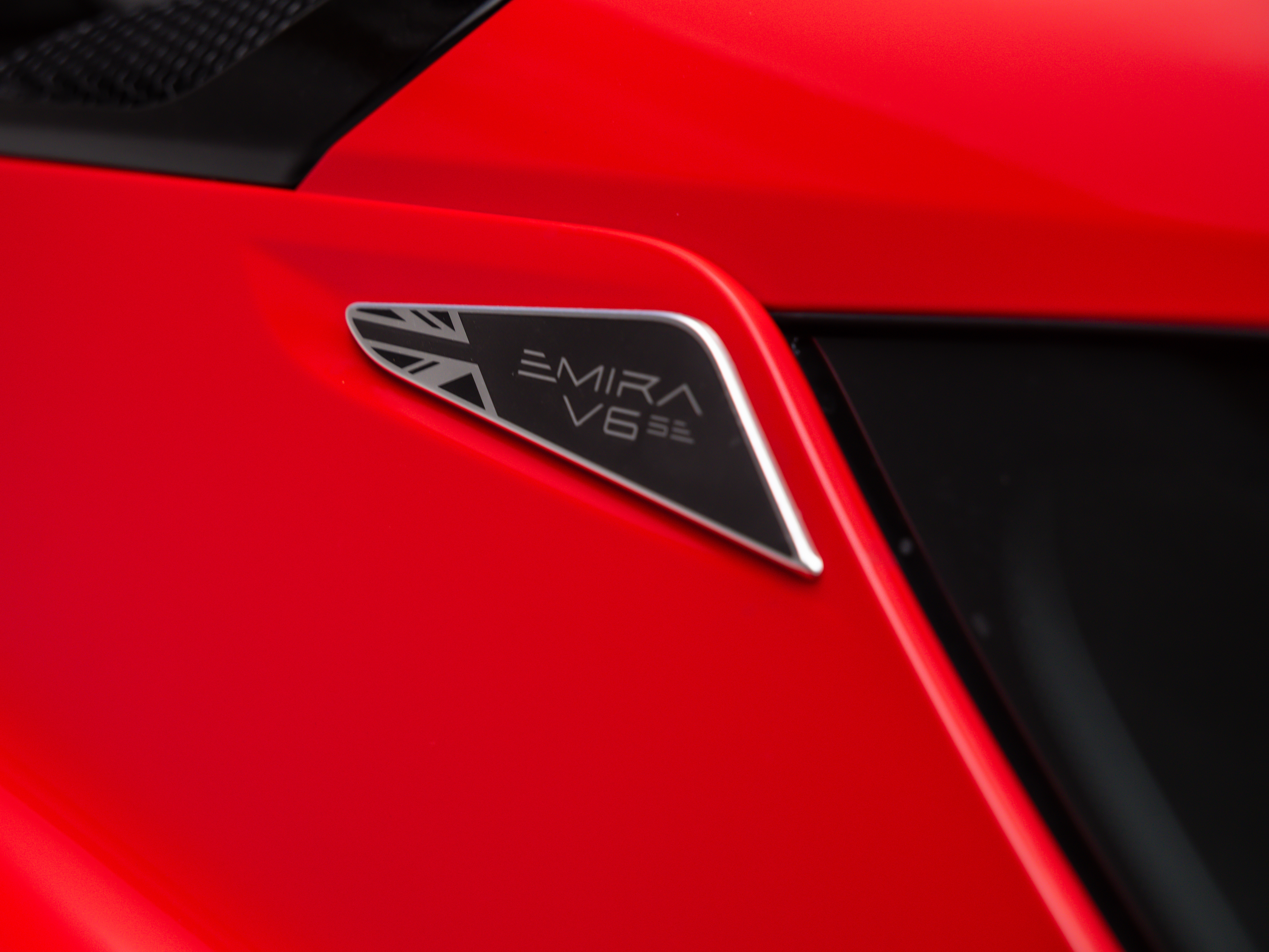 2026 Lotus Emira - Photo 28