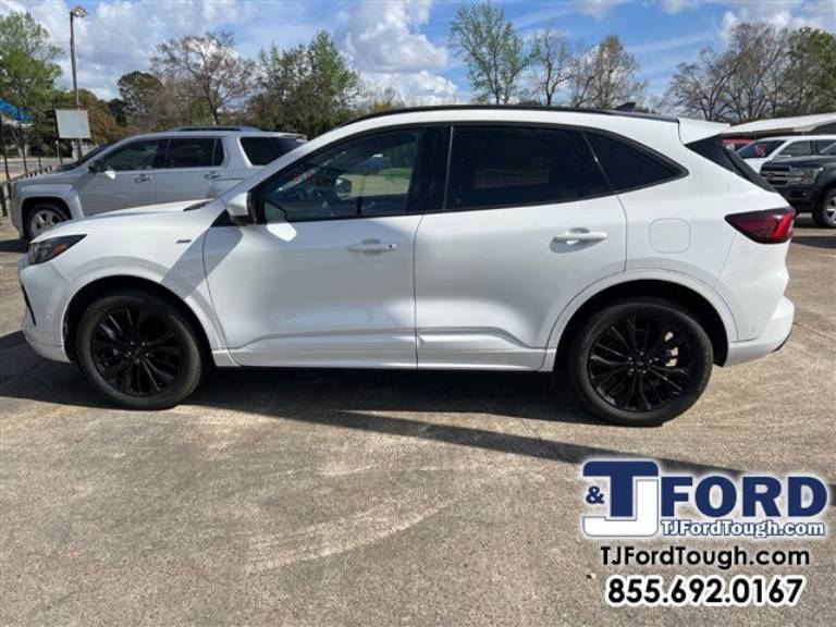 2023 Ford Escape ST-Line Elite