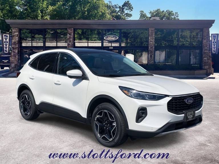 2026 Ford Escape Platinum