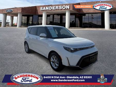 2023 Kia Soul LX IVT