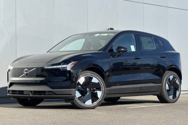 2026 Volvo EX30 Twin Motor Performance Ultra
