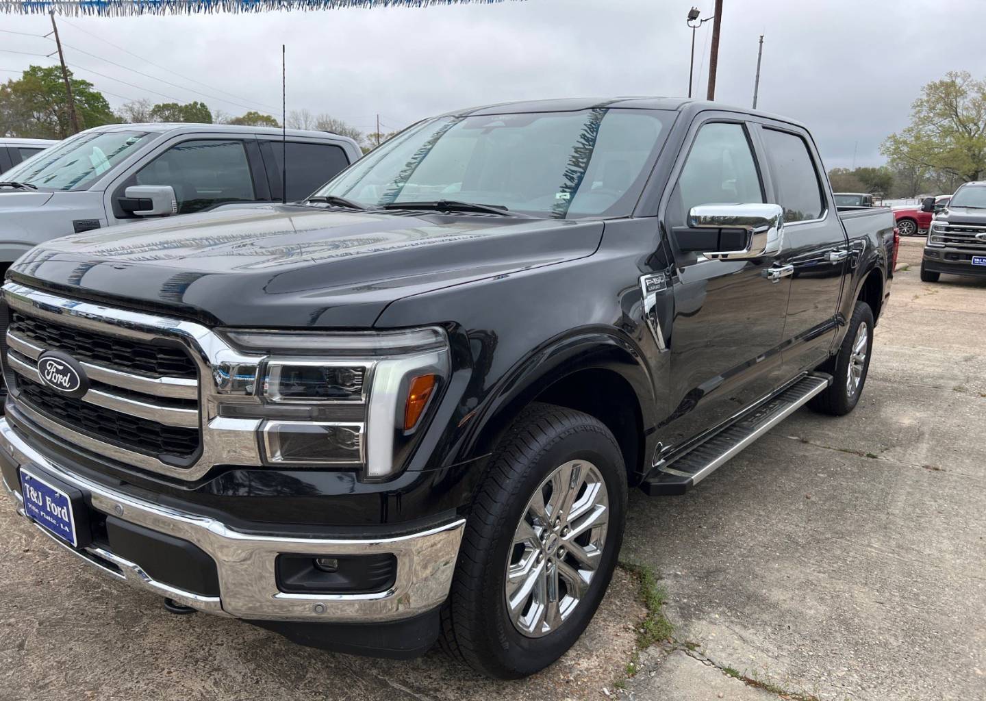 2025 Ford F-150 Lariat - Photo 13