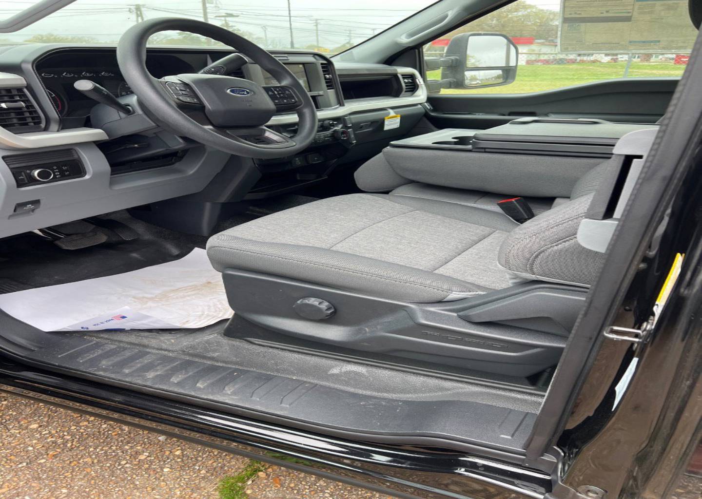 2025 Ford F-250 Super Duty XL - Photo 12