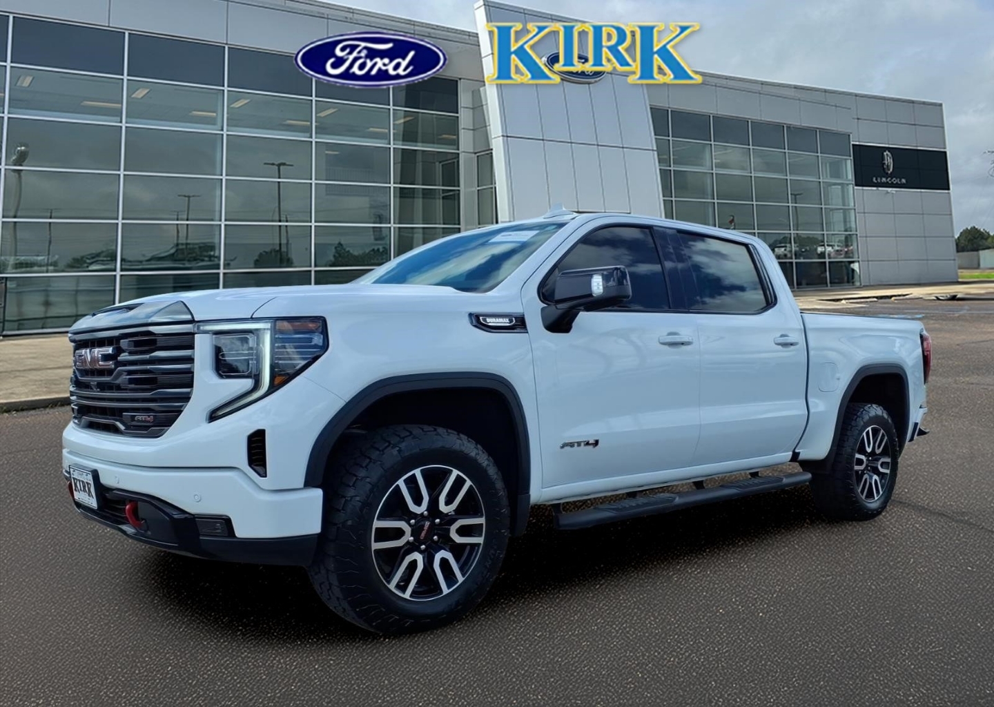 2024 GMC Sierra 4WD Crew Cab Short Box AT4's photo