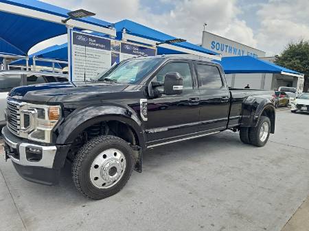2022 Ford Super Duty F-450 DRW LARIAT