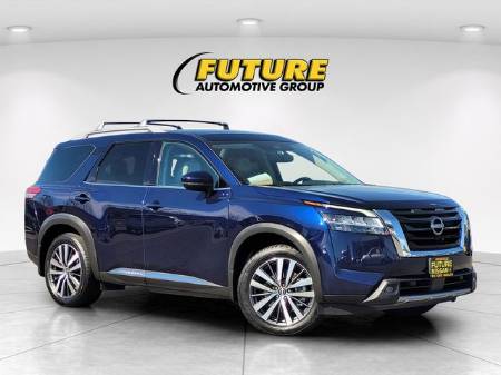 2022 Nissan Pathfinder Platinum