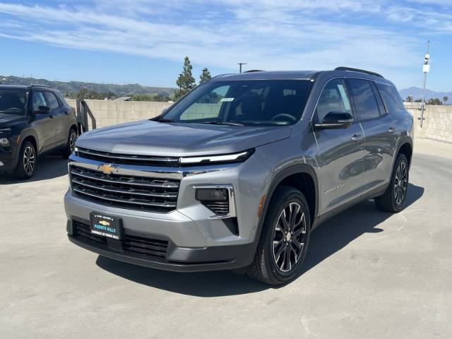 2026 Chevrolet Traverse FWD LT