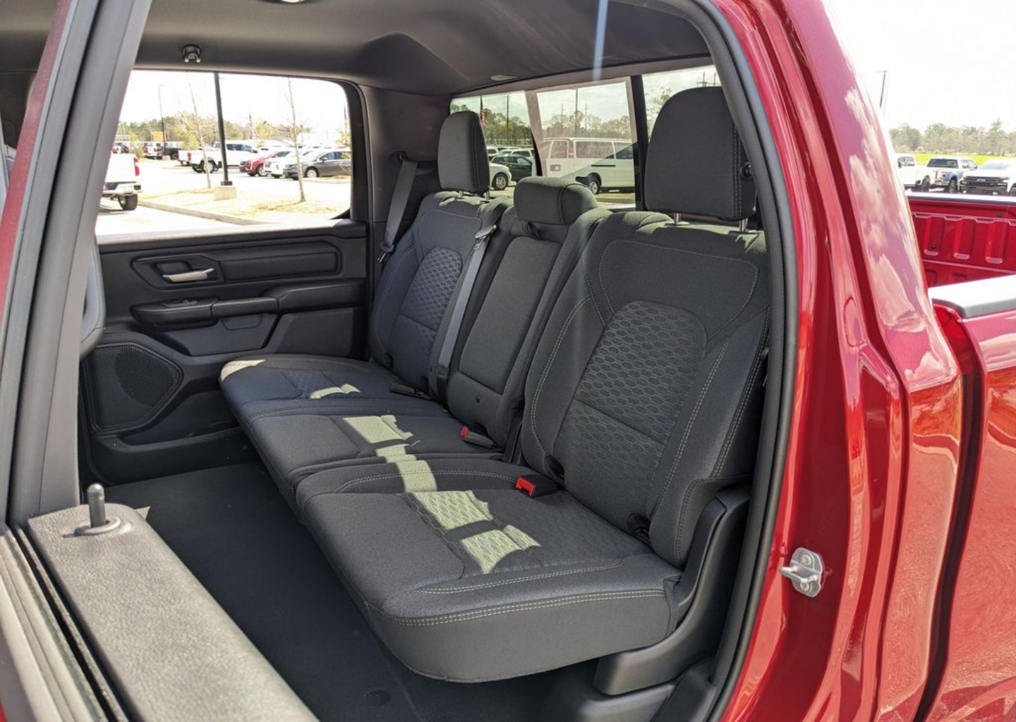 2026 RAM 1500 Express - Photo 35