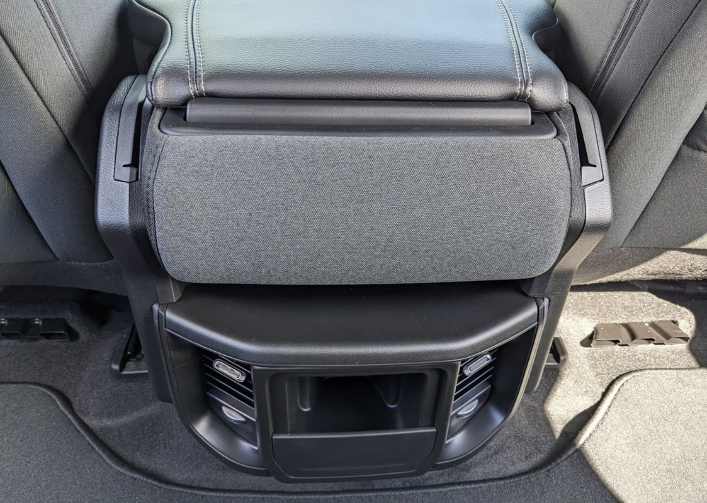 2026 RAM 1500 Express - Photo 37