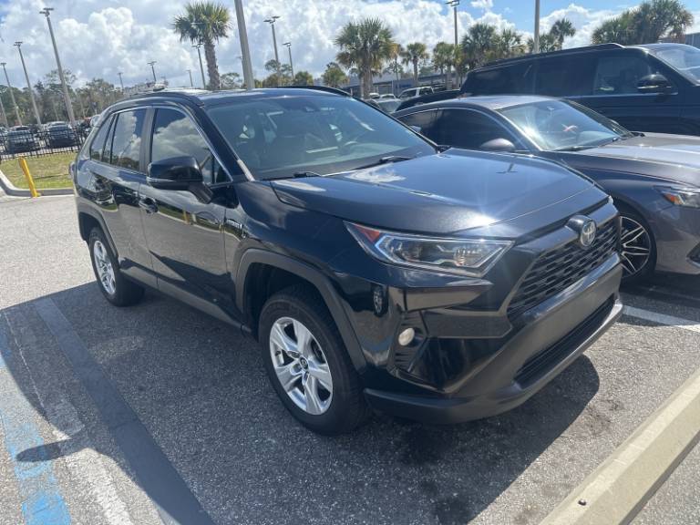 2019 Toyota RAV4 Hybrid XLE
