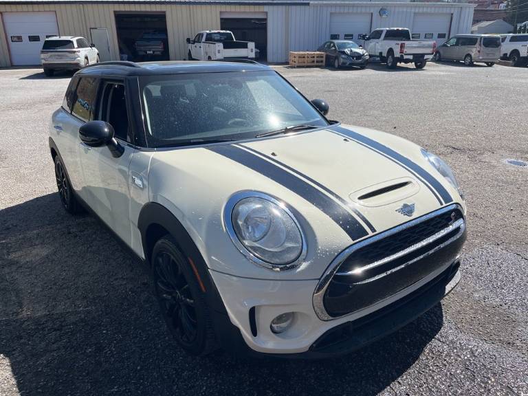 2019 Mini Cooper S Clubman Signature