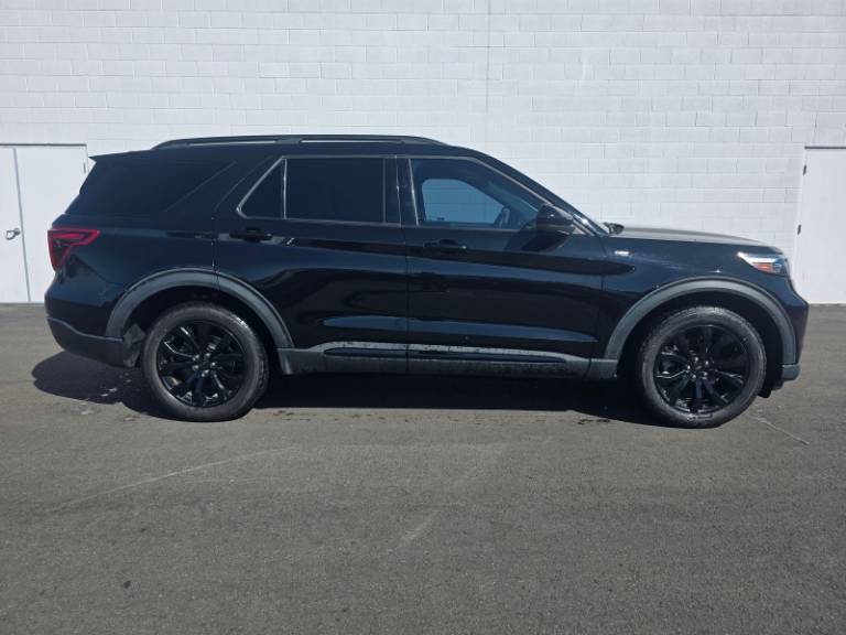2022 Ford Explorer ST-Line