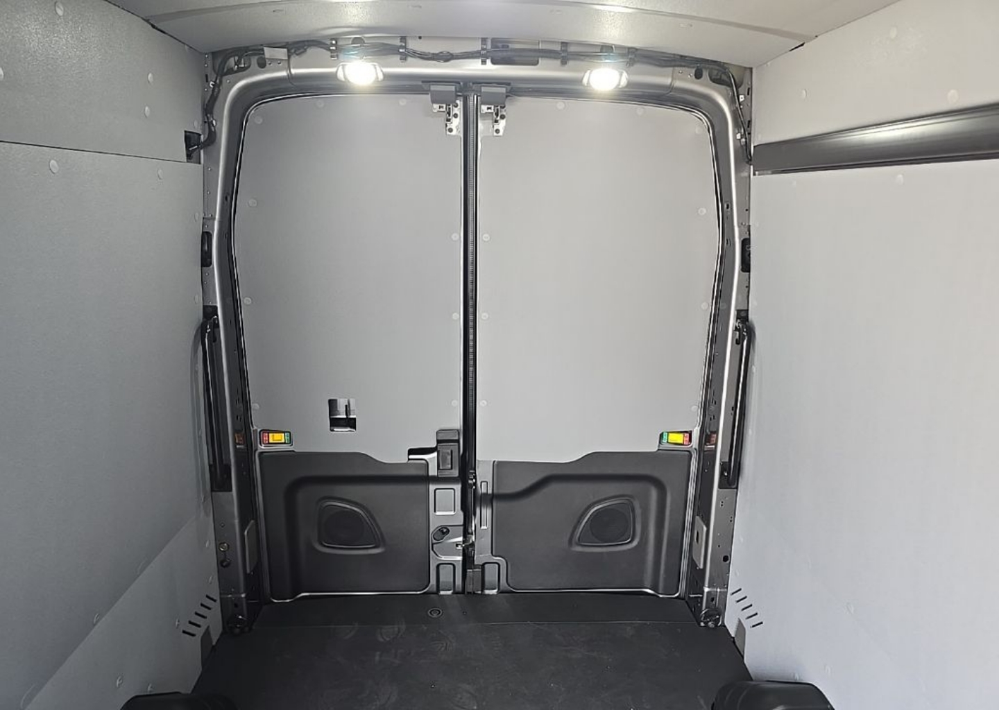 2025 Ford Transit Van Base - Photo 17