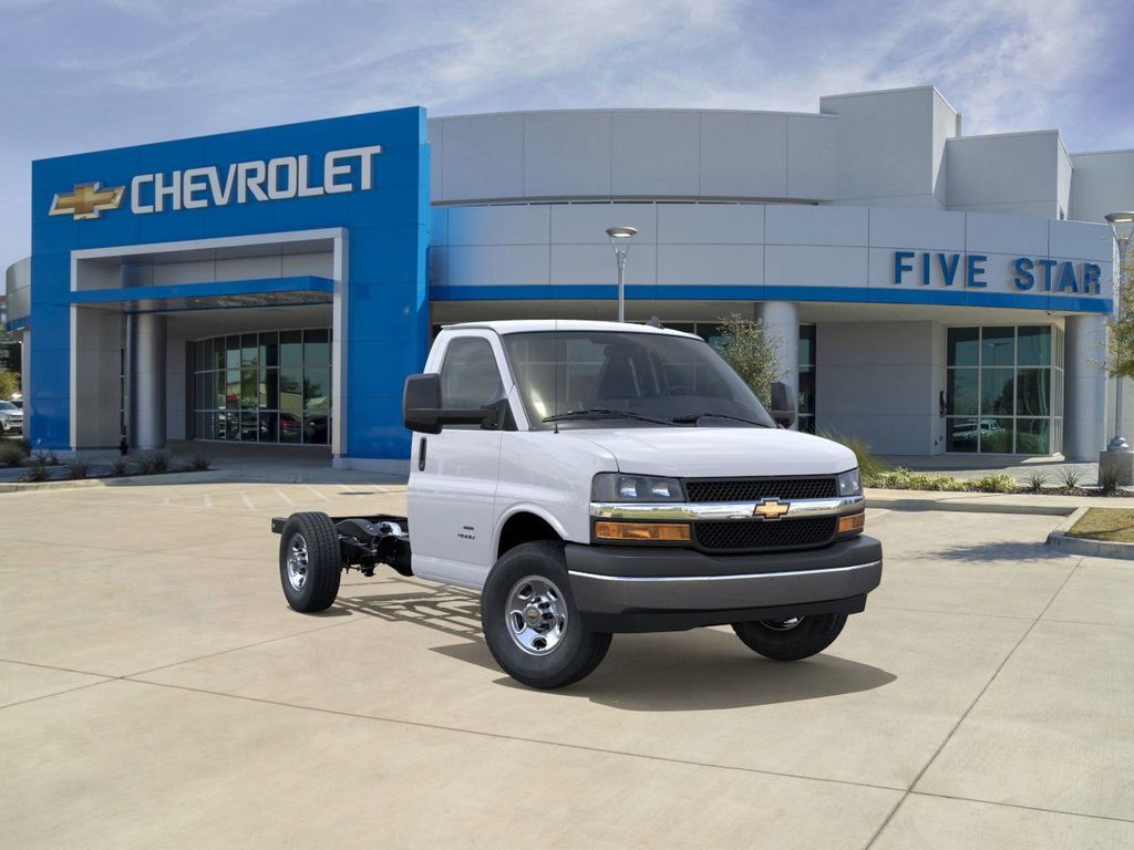 New 2025 Chevrolet Express 3500 Work Van