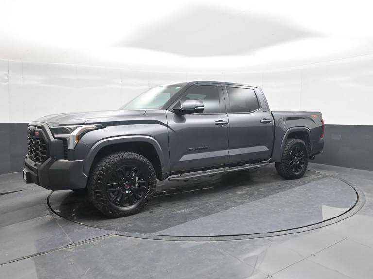 2024 Toyota Tundra 4WD SR5