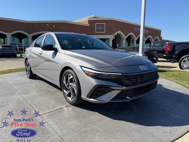 Used 2025 Hyundai Elantra SEL Sport