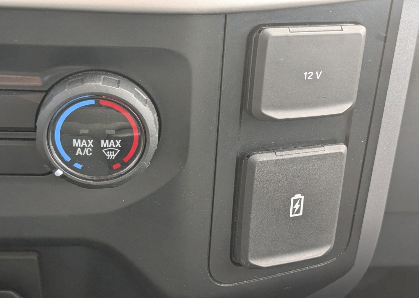 2023 Ford F-150 XLT - Photo 25