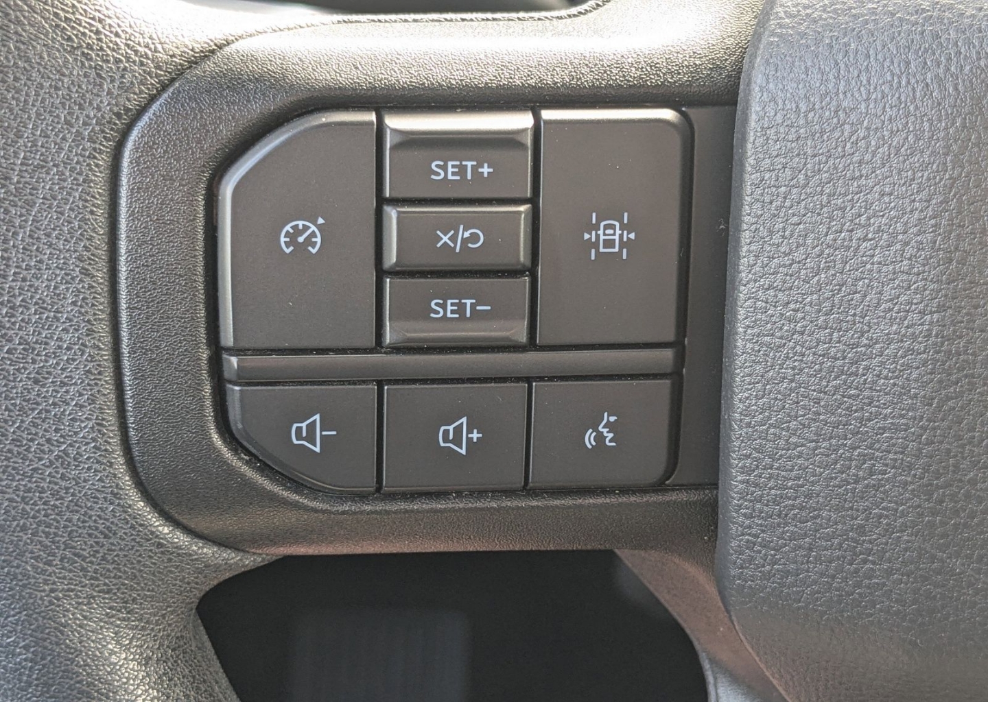 2023 Ford F-150 XLT - Photo 29