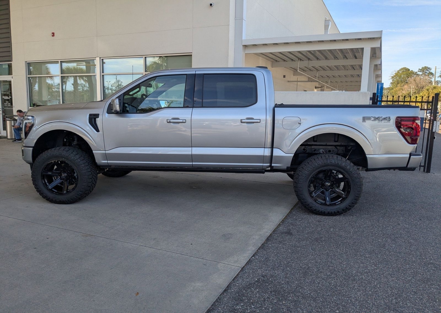 2025 Ford F-150 Lariat - Photo 7