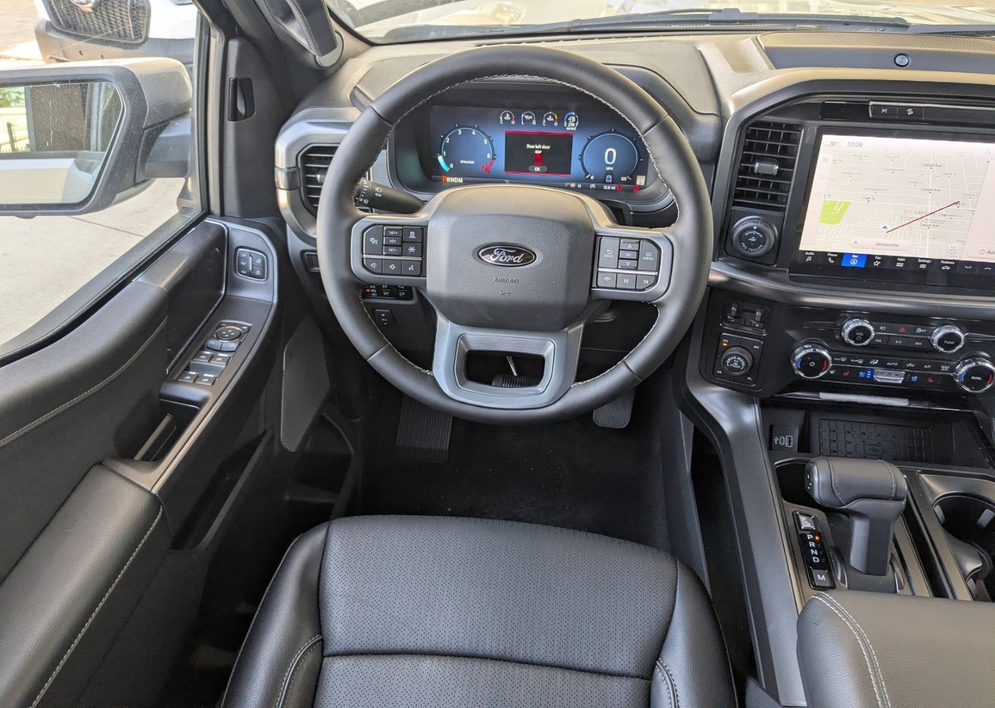 2025 Ford F-150 Lariat - Photo 17